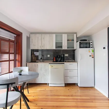 Апартаменты Historic 4br 4ba Mansion Seaview Yedikule Old Town *
