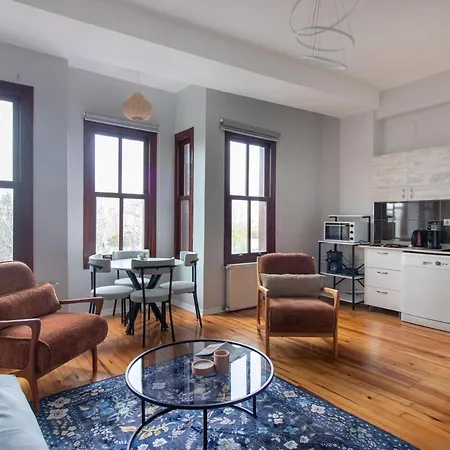 Daire Historic 4br 4ba Mansion Seaview Yedikule Old Town *